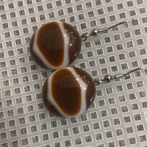 Layered Brown and White Glass Earrings - Picture 3 of 3